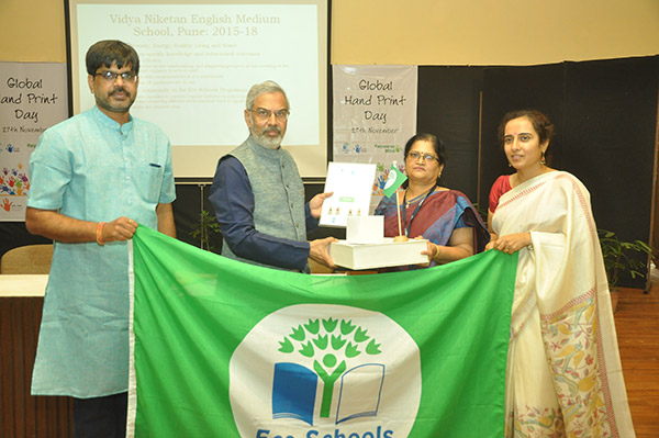 vasantha miss receiving eco schools award